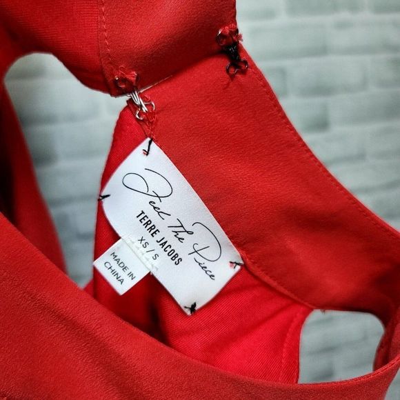 Feel the Piece Terre Jacobs XS/S Red Silk Sleeveless Halter Mini Cocktail Dress - Picture 5 of 6